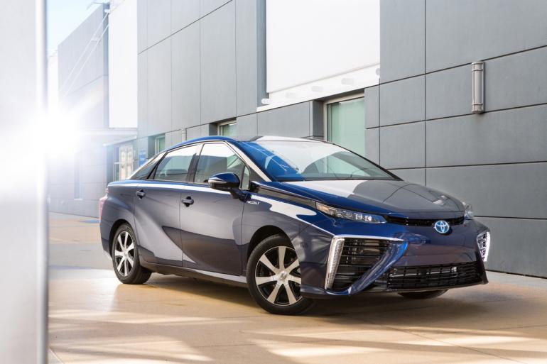 Toyota-Mirai-Fuel-Cell