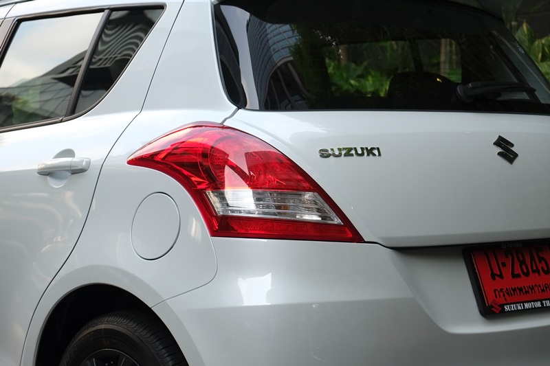 Description: Suzuki Swift RX II 