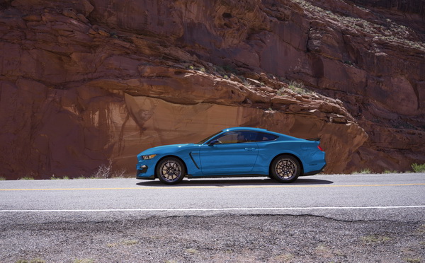 Ford Mustang ด้วยชุดแต่งใหม่ ให้กำลังกว่า 1,200 แรงม้า