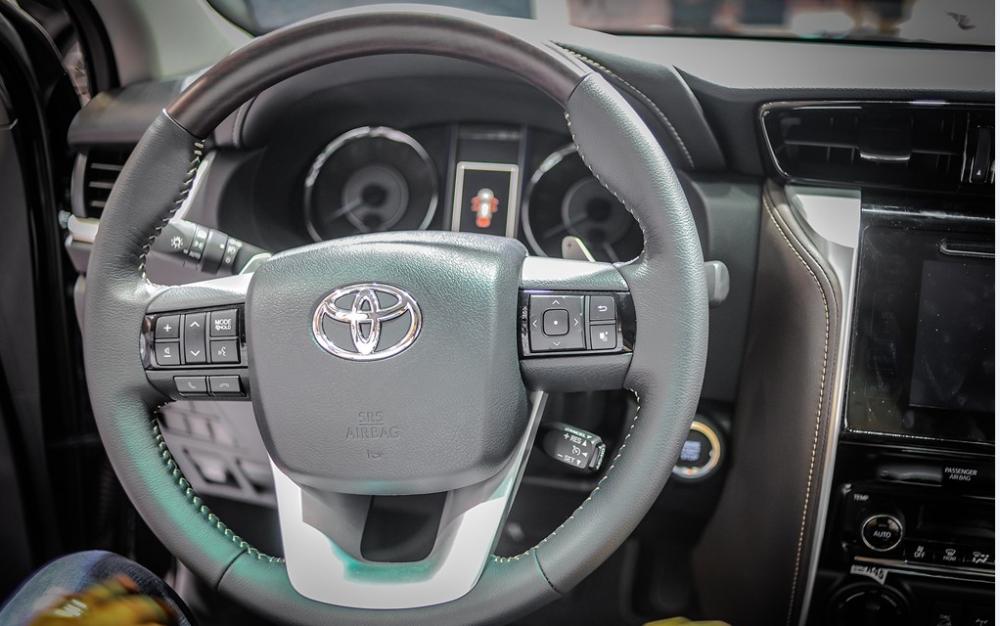 ภายในของ 2017 Toyota Fortuner