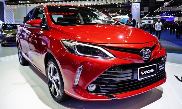 Toyota Vios 2017 สีแดงในงาน Bangkok Motor Show 