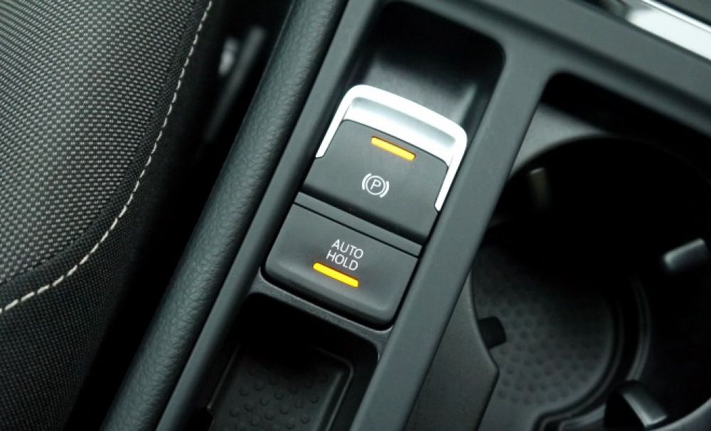 รถติดไม่ต้องเมื่อยเมื่อมี Auto Brake Hold