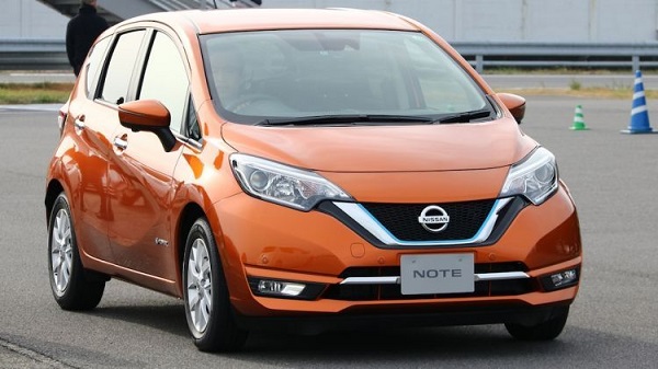 Nissan Note 2017 สีส้ม