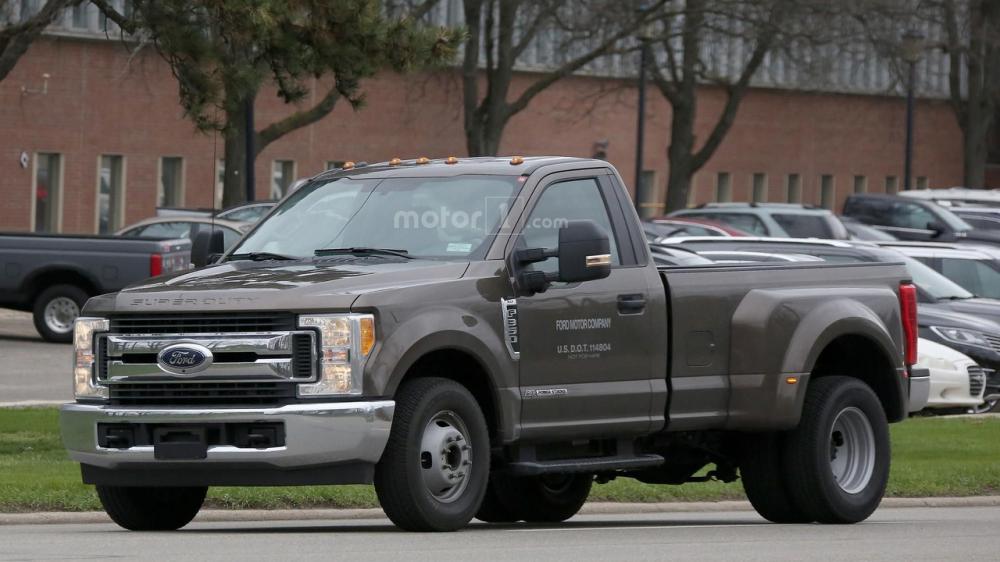 Ford F-350 XLT Single Cab Dually