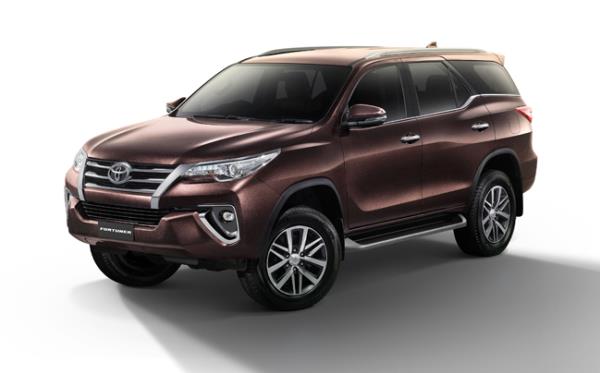 ดีไซน์ด้านหน้าของ Toyota Fortuner 2017 รุ่นปรับโฉมใหม่