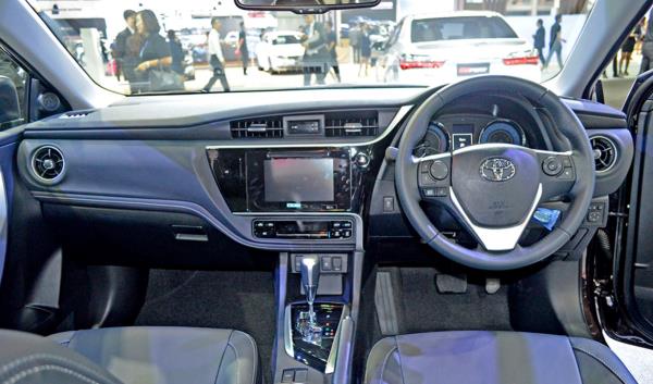 ​เทศโนโลยีอำนวยความสดวกของ Toyota corolla altis 1.8V