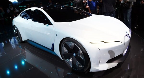 BMW i Vision Dynamics จะไปสู่สายพานการผลิตอย่างแน่นอน 