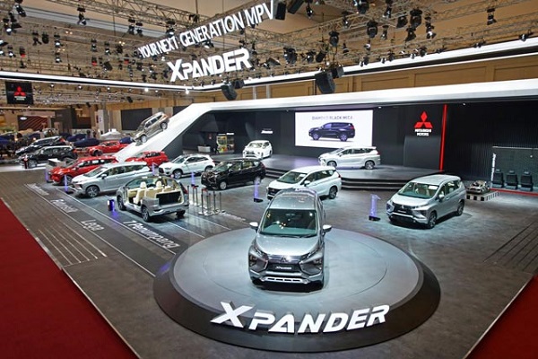    Mitsubishi Expander 2017 ในประเทศอินโดนีเซีย 