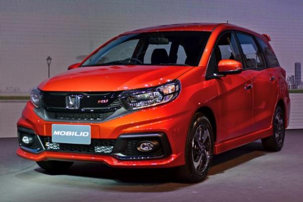 ดีไซต์ด้านหน้าของ Honda Mobilio Minor change 2017