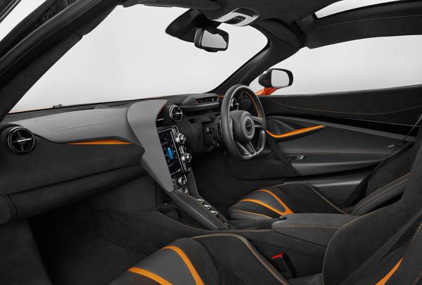 McLaren 720S สวยทุกมุมมอง