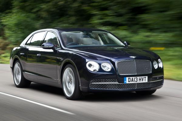 Bentley Flying Spur V8 Standard ปี 2014 โฉมหน้า