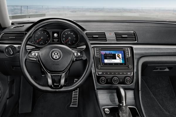 Console 2018 Volkswagen Passat