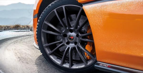 McLaren จับมือ Pirelli เปิดตัวล้อแม็กซ์และยางสำหรับฤดูหนาว