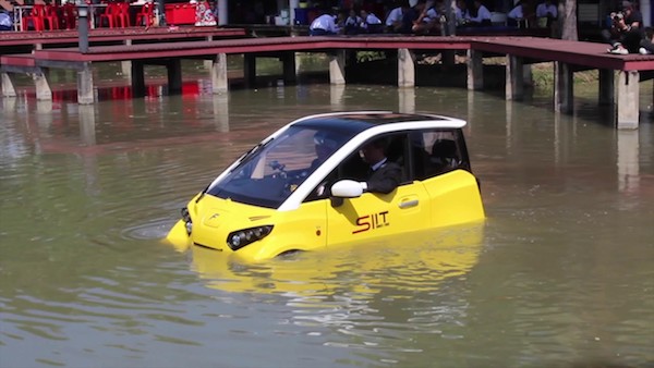 รถยนต์ไฟฟ้าฟอร์มสามารถวิ่งบนน้ำได้