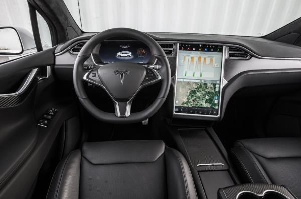  Tesla Model X สามารถรองรับผู้โดยสารได้มากสุดถึง 7 คน 