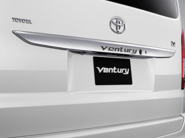 Toyota Ventury 2017-2018 เสริมความคมด้วยคิ้วกันกระแทกและสเกิร์ตด้านข้าง ดีไซน์ใหม่