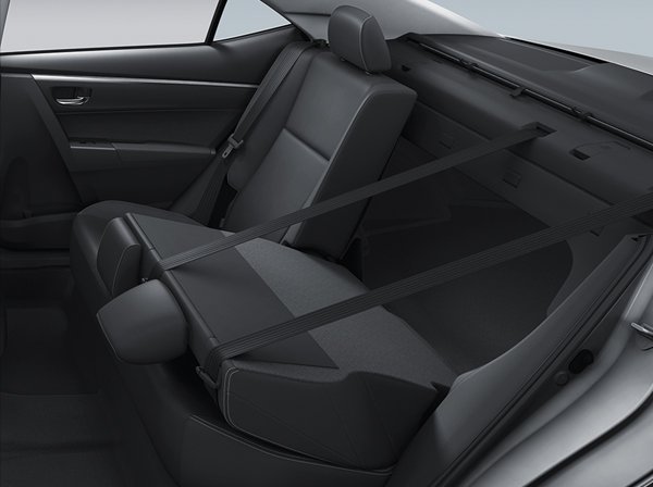 การออกแบบภายในของ  Toyota Corolla Altis  2018