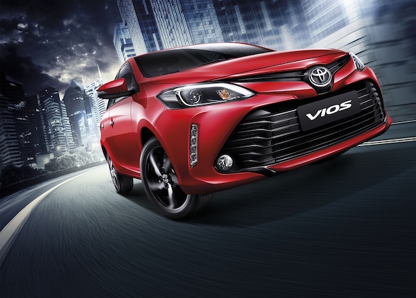 Toyota Vios เปิดราคามาสูงกว่าเกือบครึ่งแสน แล้วมีอะไรดีกว่าบ้างต้องไปชม