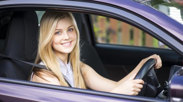 Tips วิธีเปลี่ยนสาวเป็น “เซียนขับรถ” เพิ่มความมั่นใจ สร้างวินัยจราจร