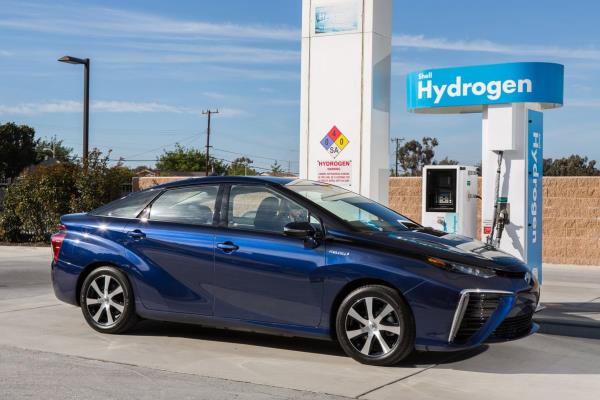 รถใช้แบตเตอรี่ vs รถใช้ Hydrogen