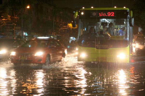 10 เส้นทางในกรุงเทพฯ ที่ควรหลีกเลี่ยงในช่วงหน้าฝนนี้