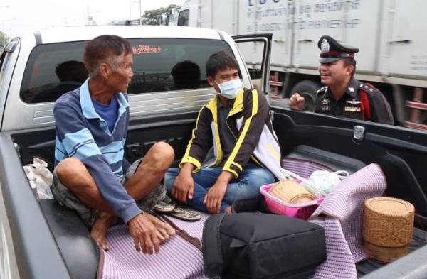 ประเทศไทยออกมาตรการตักเตือน สำหรับคนโดยสารท้ายกระบะ