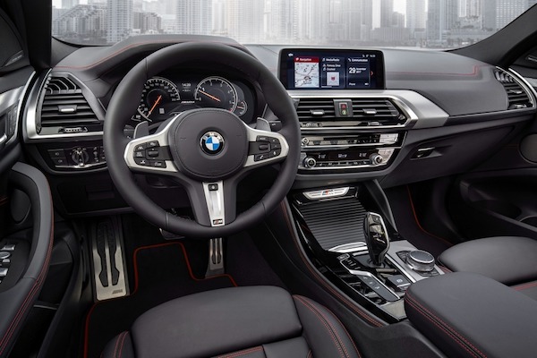 ภายใน BMW X4 ที่มาพร้อมเทคโนโลยีทันสมัย
