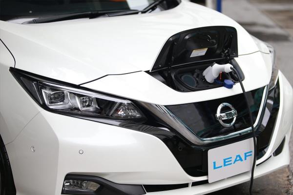 ต้อนรับ LEAF! Nissan ลงนาม MOU กับการไฟฟ้านครหลวงร่วมติดตั้งเครื่องชาร์จไฟตามที่อยู่อาศัย