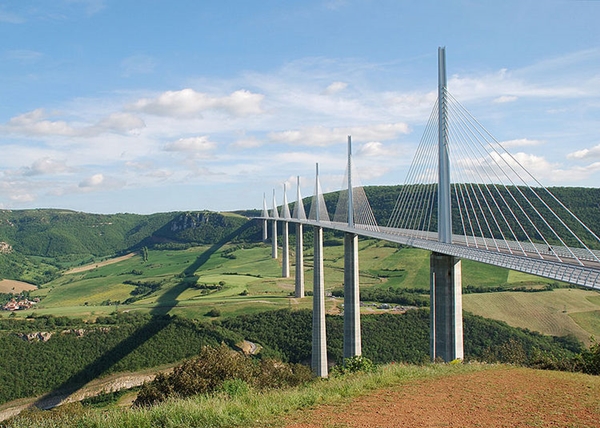 โครงสร้างถนนข้ามสะพานที่สูงที่สุดในโลก