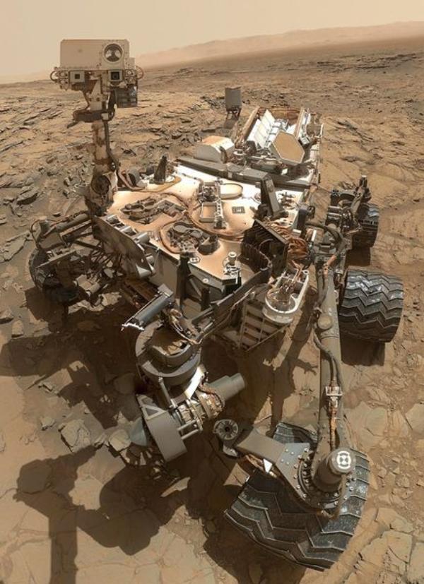 ภาพถ่ายรถ Curiosity ที่เซลฟี่ถ่ายตัวเองแล้วส่งกลับมายังโลก