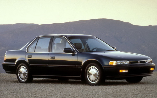 Honda Accord รุ่นที่ 4 ปี 1990 หรือที่เรียกกันว่ารุ่นตาเพชร