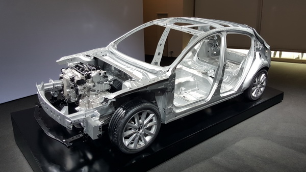ขุมพลัง SKYACTIV-X แบบเดียวกับ Mazda 3 เจนใหม่ที่จะนำมาใช้ใน Mazda CX-3 เจนใหม่เช่นเดียวกัน