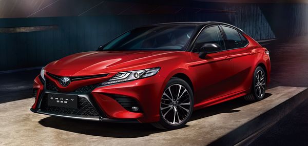 Toyota Camry ใหม่ที่ภายนอกที่เปิดเผยโฉมหน้ากันไปแล้วในระดับโลก