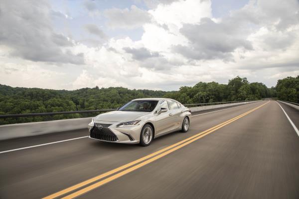 Lexus ES 300h 2018