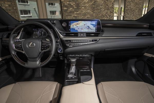 Lexus ES 300h 2018