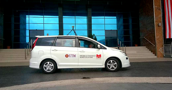 รถยนต์ Proton Exora ที่ใช้เป็นรถต้นแบบรถยนต์ไร้คนขับในมาเลเซีย