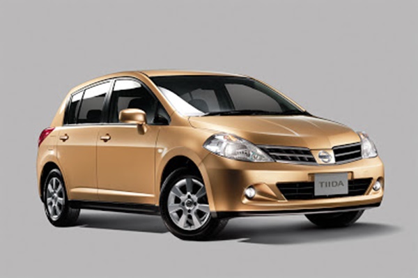 Nissan Tiida 2010-2011