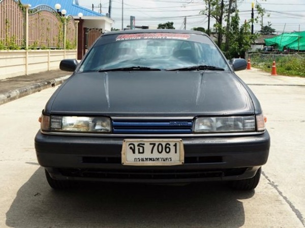 Mazda 626 GLX sedan ปี 1990