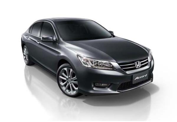 Honda Accord G9 โฉมปัจจุบัน ที่ใช้ขายอยู่ ป้ายแดงราคาเกินล้าน 