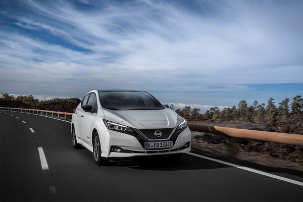 Nissan Leaf 2018-2019 รถยนต์ขับเคลื่อนไฟฟ้า 100% จากค่าย Nissan