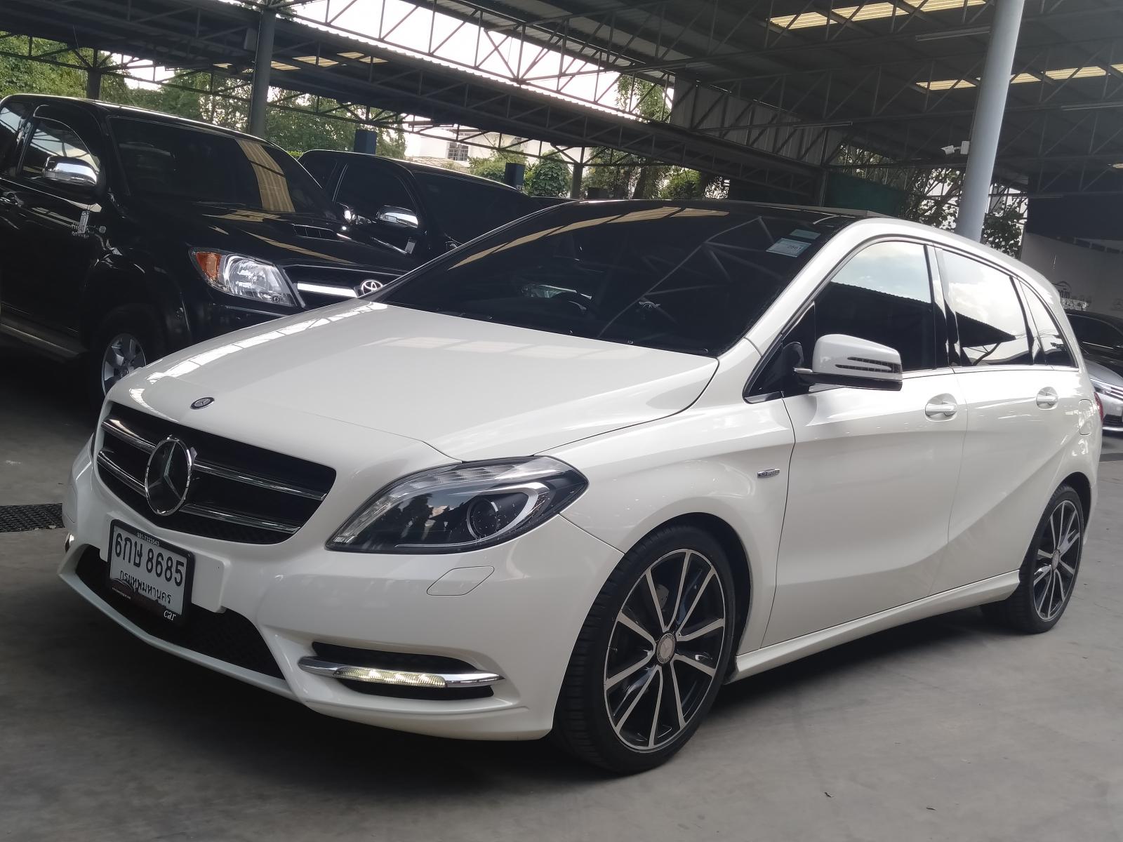 2012 Mercedes-Benz B180 Sports Hatchback 15732292