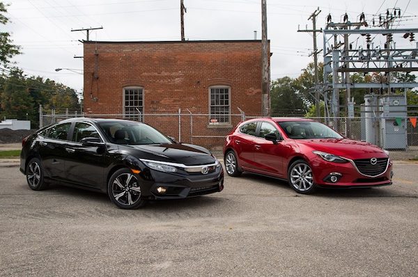 Honda Civic กับ Mazda3 เทียบจุดต่อจุด สองรุ่นนี้สูสีกันที่สุดแล้ว