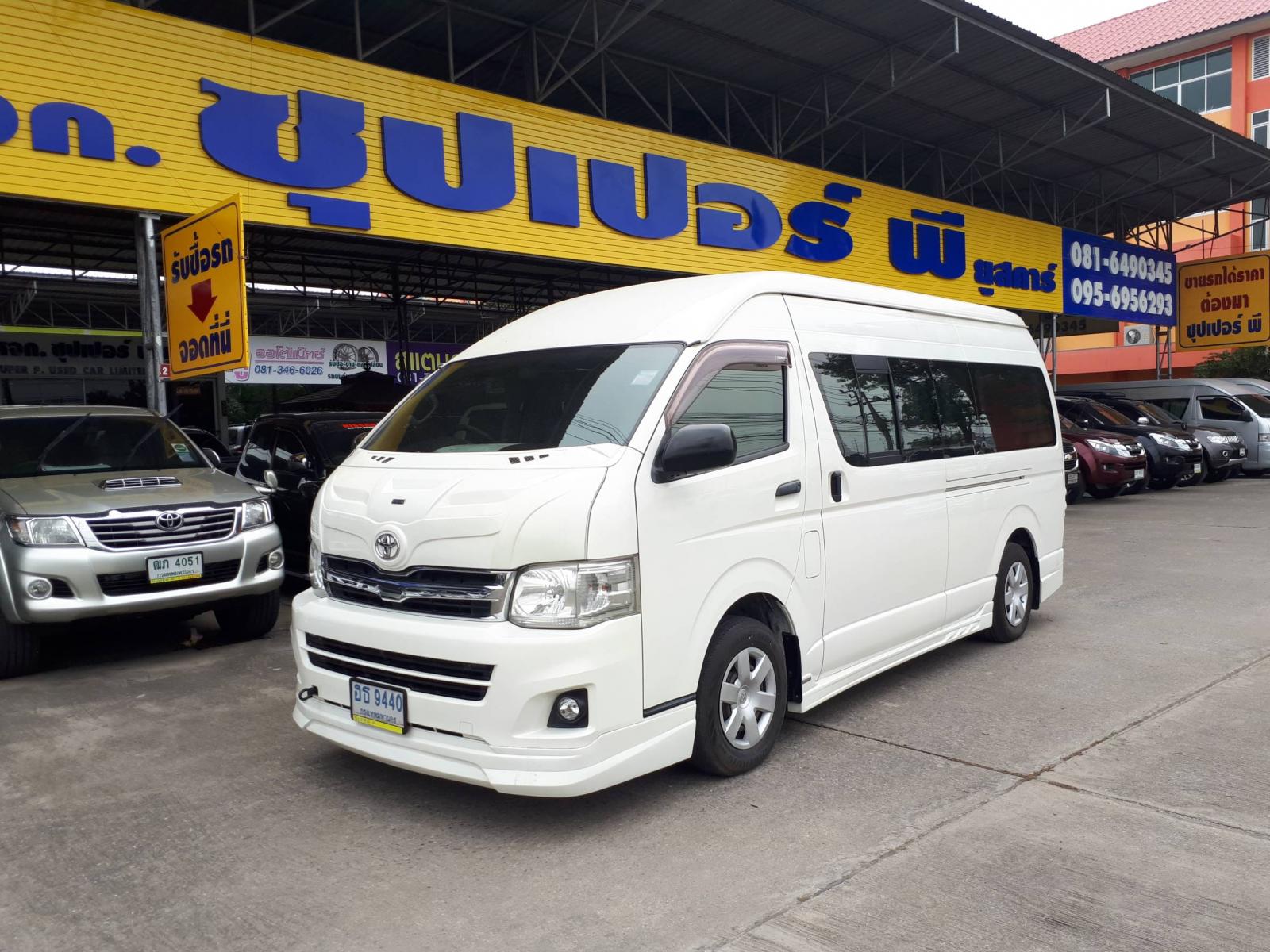 Toyota hiace 2011