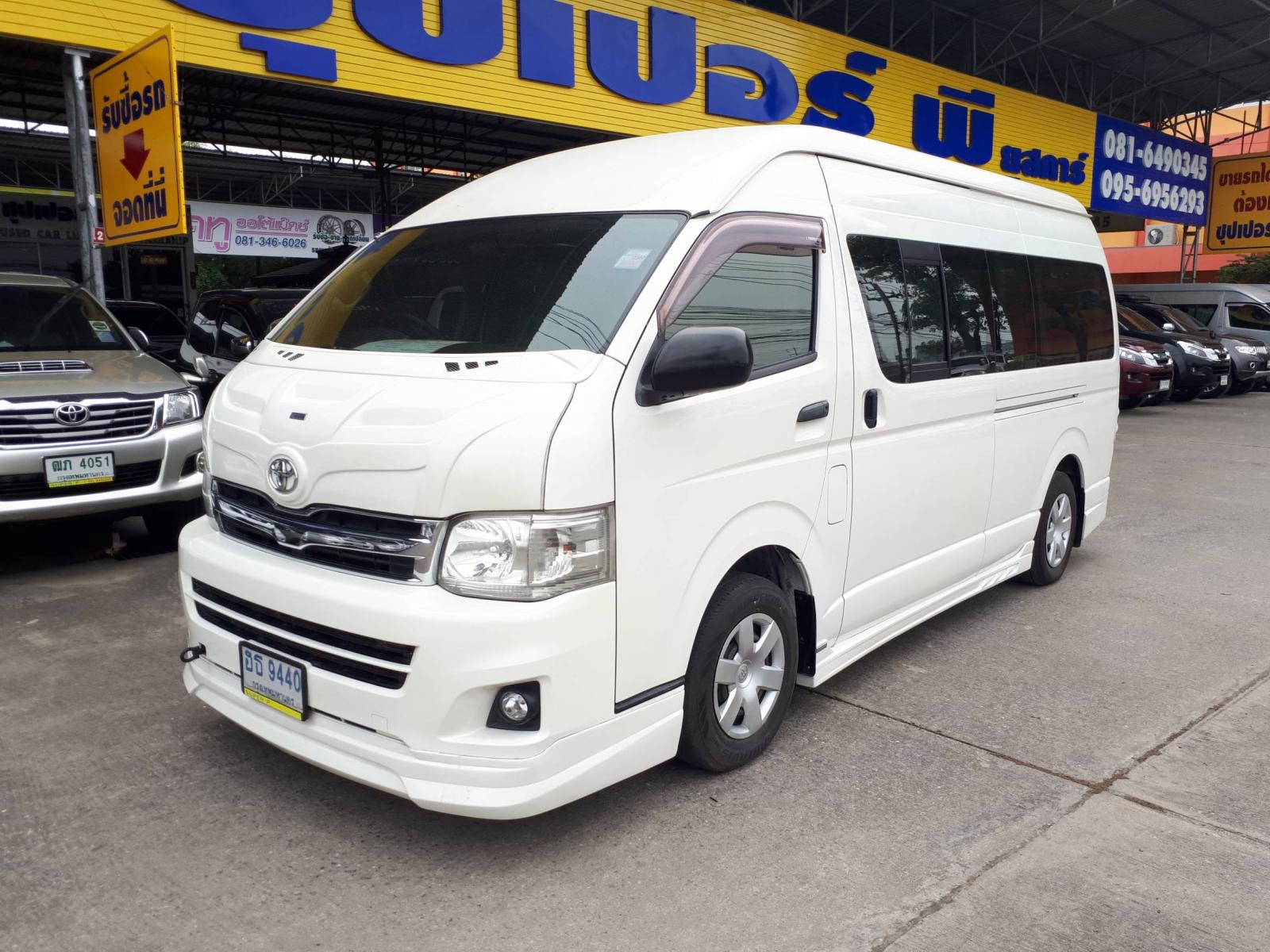 Тойота hiace 2011