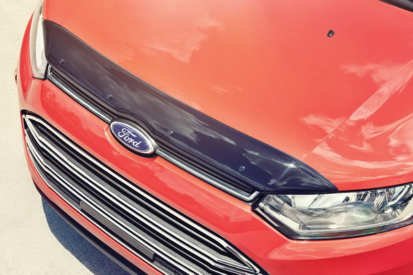 แผงกันแมลงที่ฝากระโปรงหน้าในแพ็กเกจ Urban SUV ของ Ford Ecosport