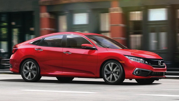 Honda Civic 2018 มาพร้อมกับ 5 รุ่นย่อย ราคาเริ่มต้นที่ 869,000 บาท