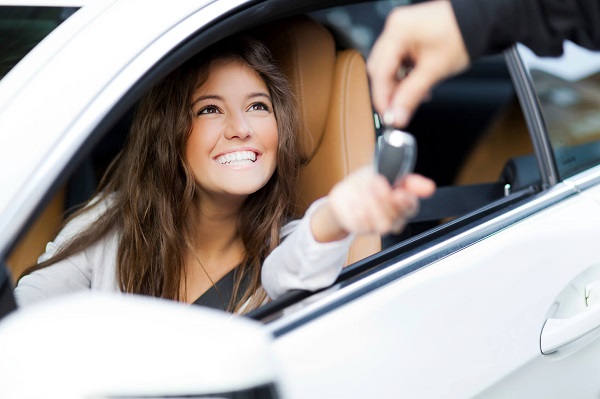 เช็คให้ครบก่อนเซ็นต์รับรถ จะได้มีรอยยิ้มพร้อมกับรถยนต์คันใหม่ของคุณ 
