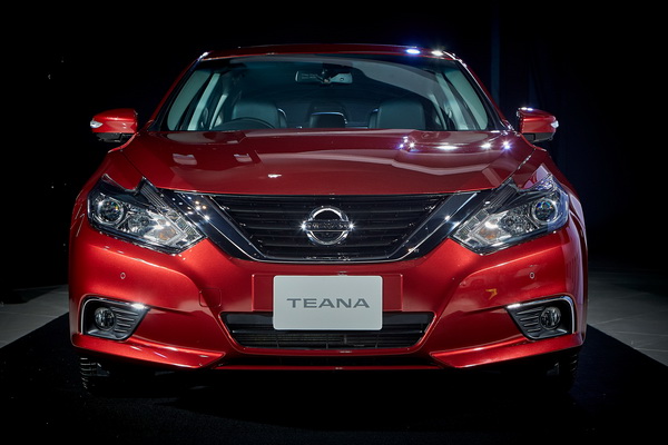Nissan Teana 2019 ที่วางจำหน่ายในปประเทศไทย เป็นรุ่นไมเนอร์เชนจ์ของฝั่งอเมริกาเมื่อ 3 ปีที่แล้ว
