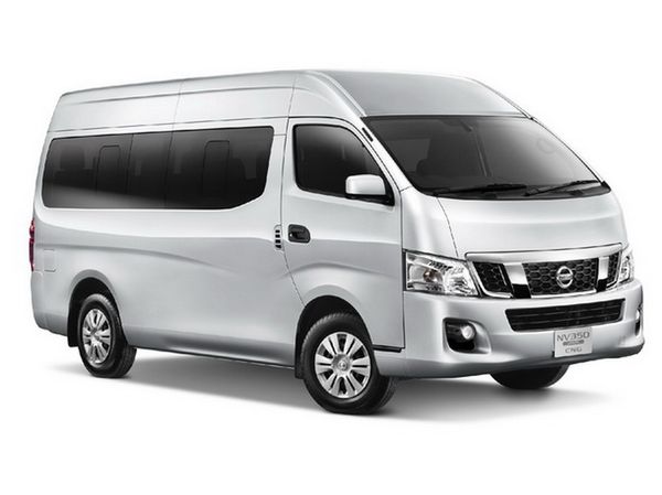 รถ Nissan Urvan ที่มาเป็นคู่แข่งของ Toyota