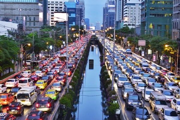 รถติด ปัญหาโลกแตกที่ยากจะแก้ไขของกรุงเทพมหานคร